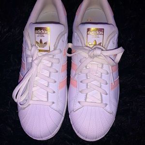 Rose shell toe adidas